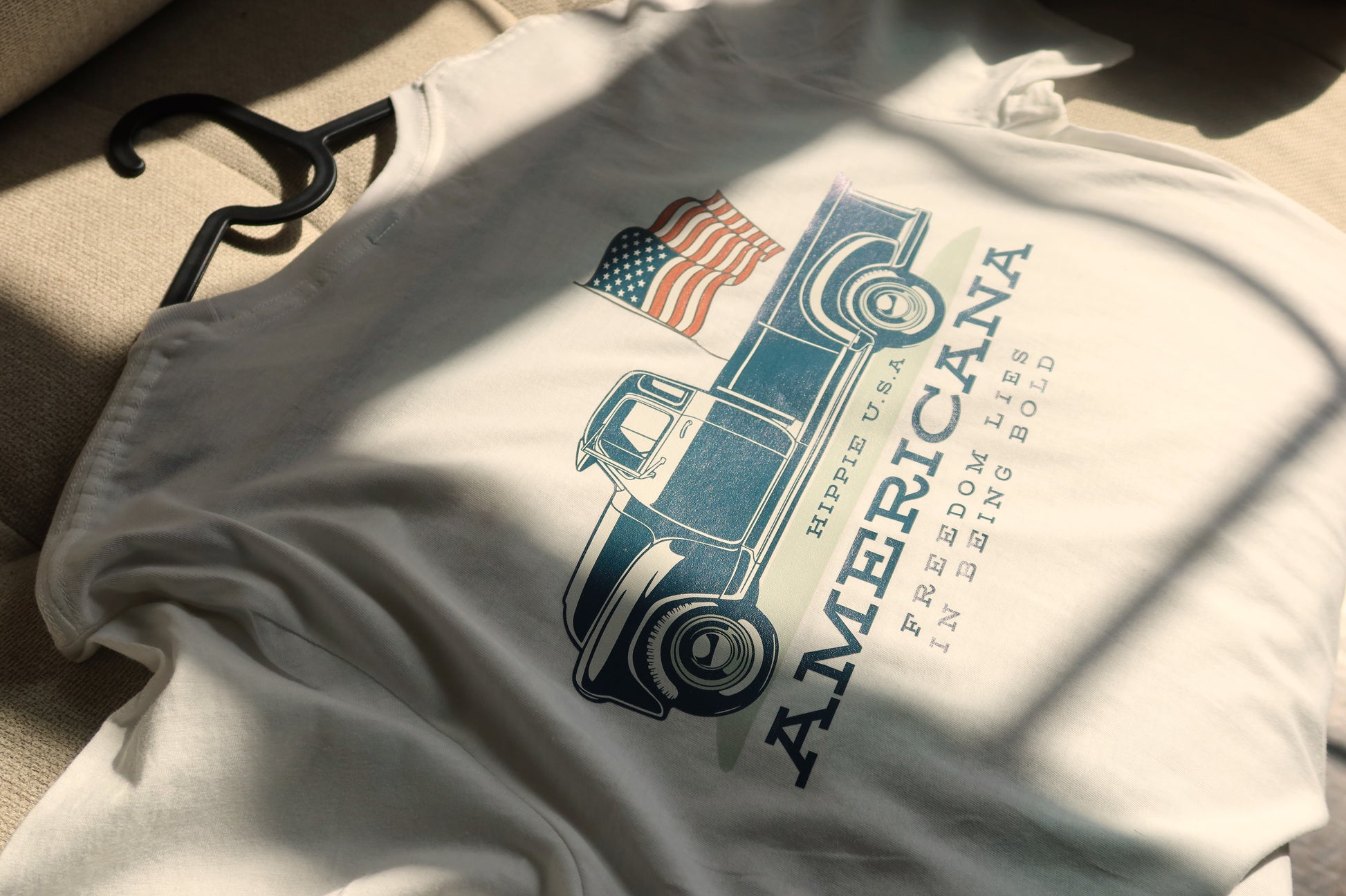 Americana Bold Freedom Tee - White - HIPPIE Official